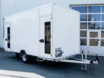 Aufenthaltsmobil von RKB als Anhänger Aufenthaltsmobil von RKB als Anhänger